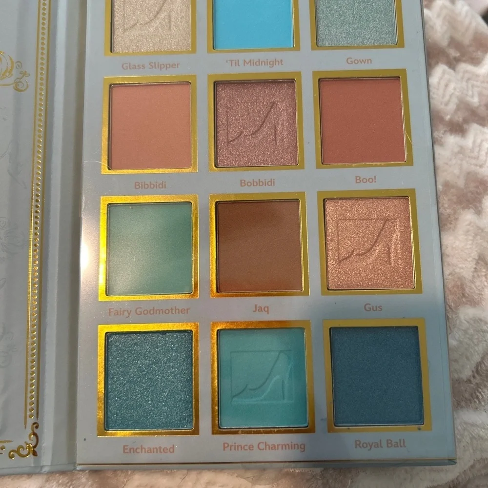 Disney Princess Storybook Cinderella Eyeshadow Palette 12 Cosmetic Makeup New!